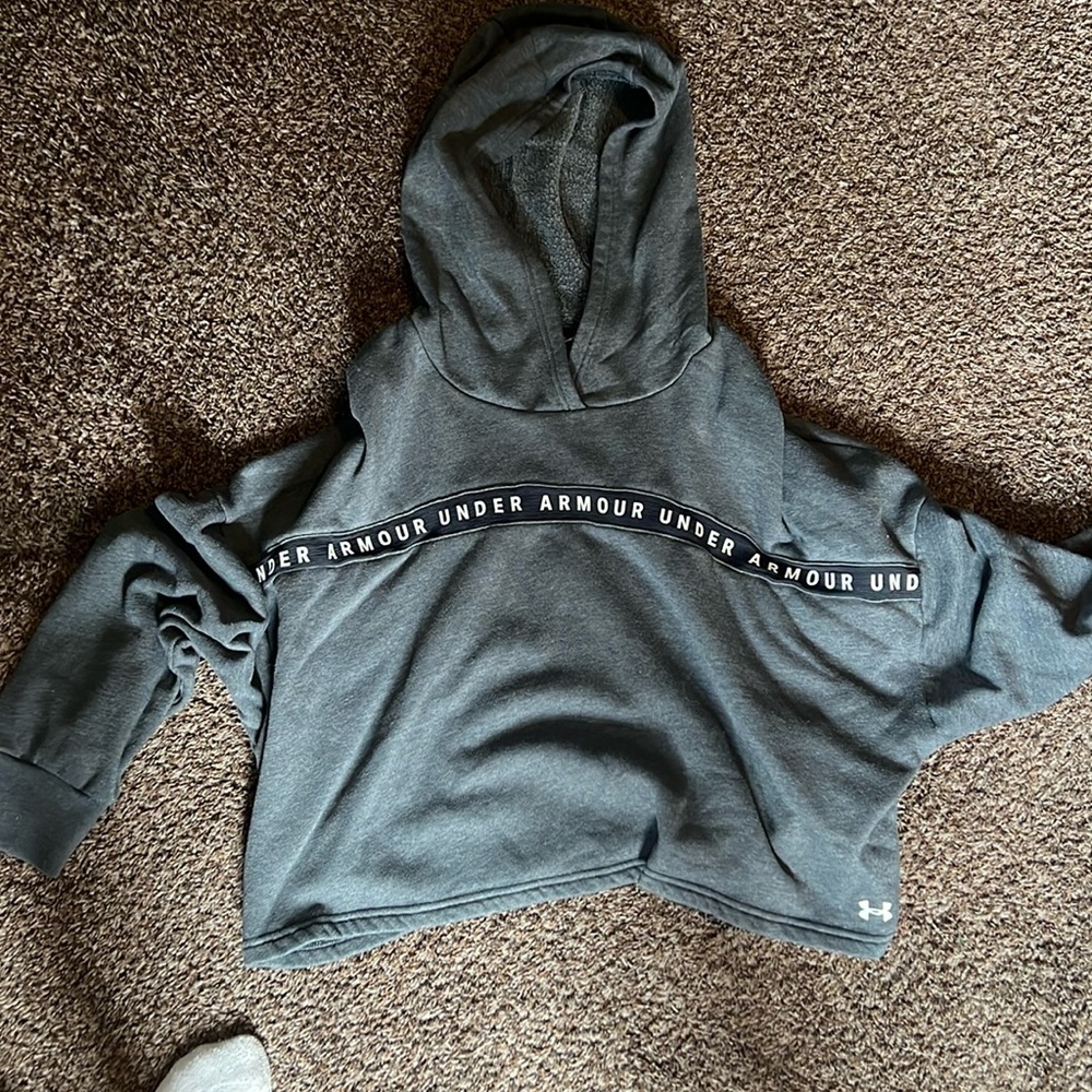 Under Armour Cropped Hoodie